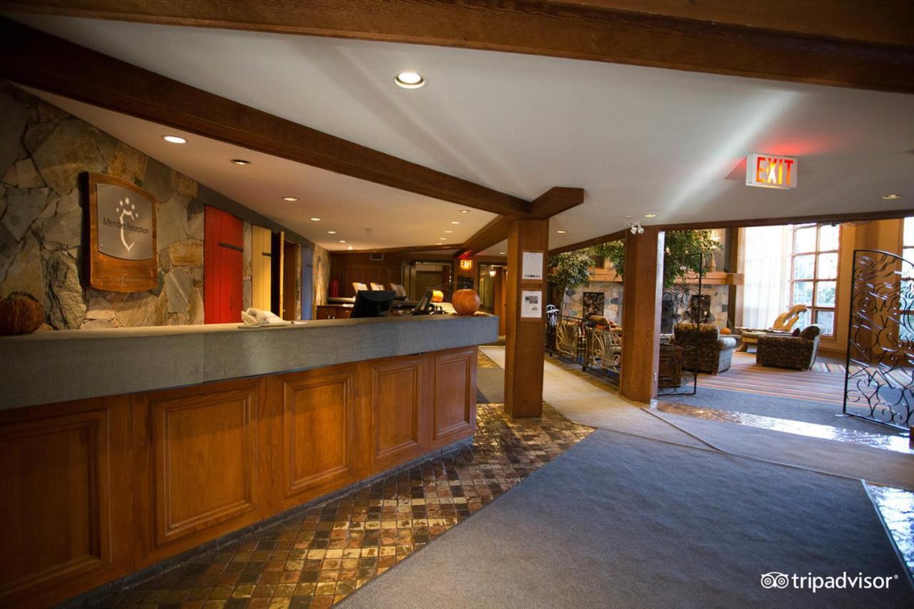 Hotel Hilton Grand Vacations Club Whistler Extérieur photo
