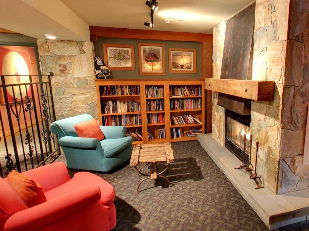 Hotel Hilton Grand Vacations Club Whistler Extérieur photo