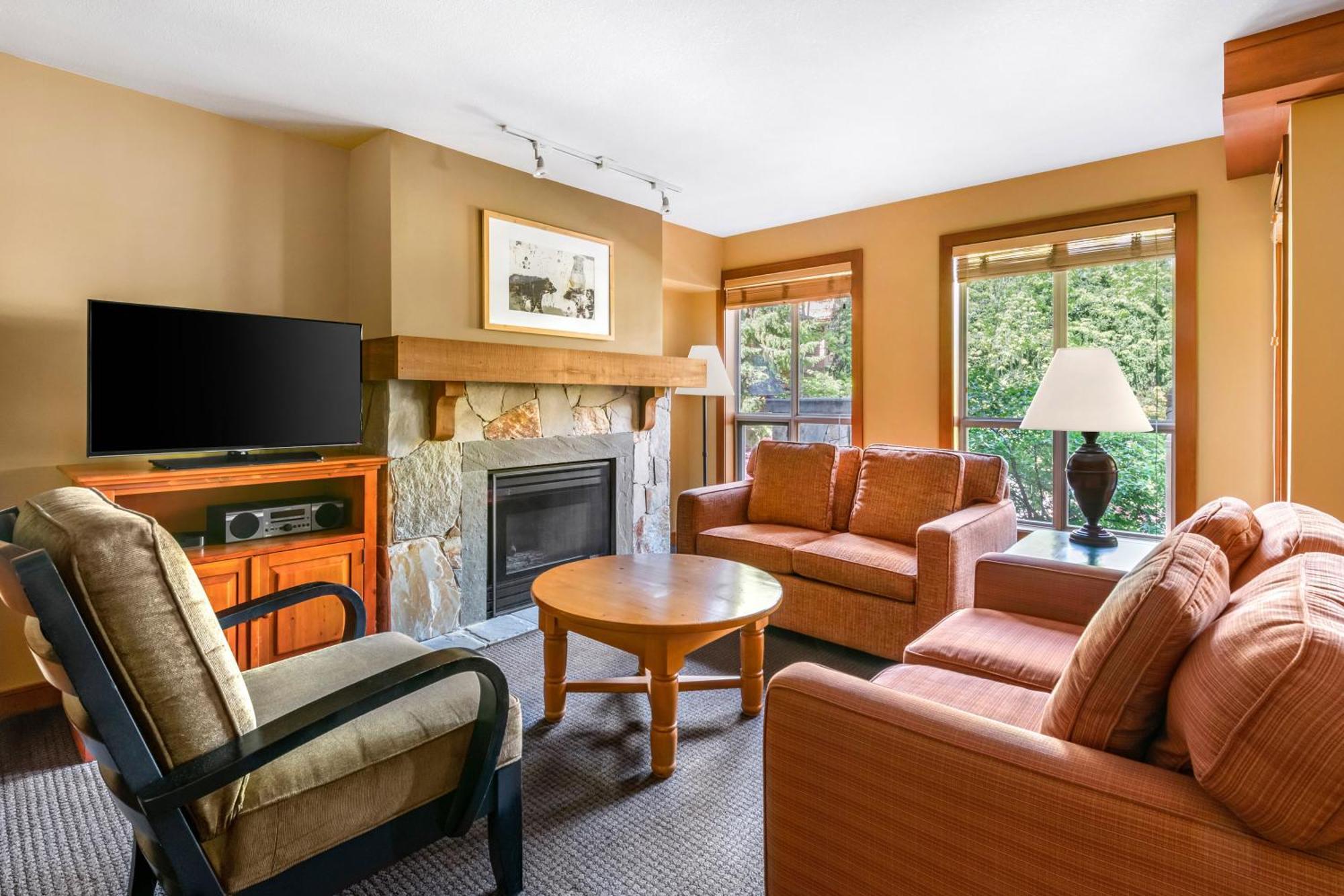 Hotel Hilton Grand Vacations Club Whistler Extérieur photo